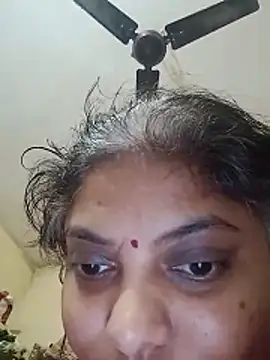 Snapshot of Cute_radhaaa chatting on November 6, 2025, 2:10 pm Cute radhaaa online show from November 6, 2025, 2:10 pm