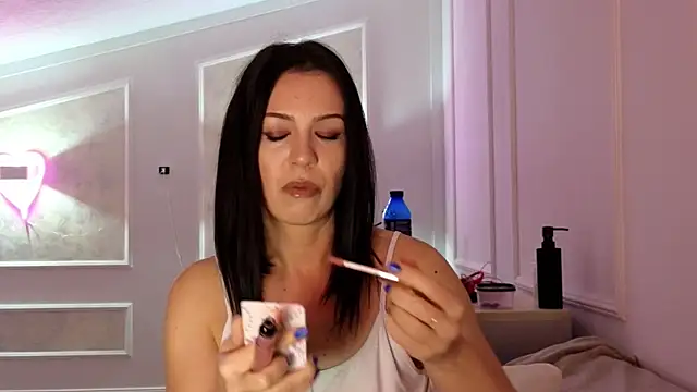 Snapshot of AlyaRei chatting on December 2, 2025, 1:28 am AlyaRei online show from December 2, 2025, 1:28 am