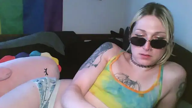 AthenaAphrodisia online show from February 19, 2026, 5:32 pm