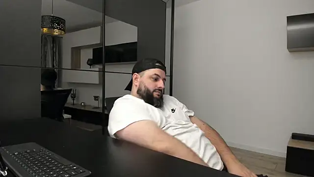 DravenPeak online show from October 28, 2025, 11:36 pm