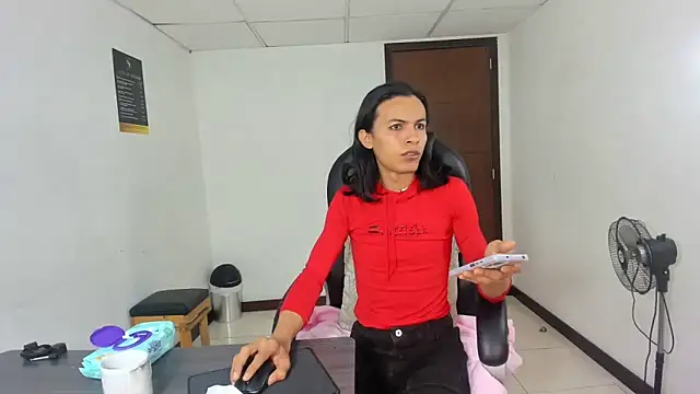 Aisha hotts777 online show from February 13, 2026, 3:39 am