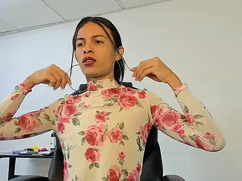 Aisha hotts777 online show from October 5, 2025, 3:08 am