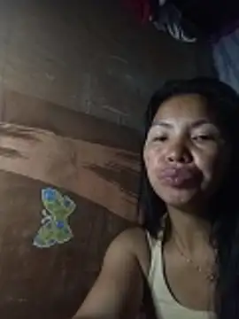 oceanlover23 online show from February 5, 2026, 4:41 am