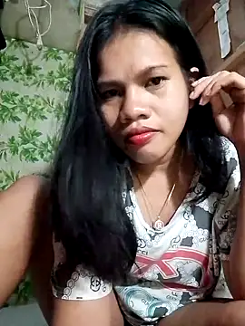 Snapshot of Extrahot10 chatting on September 22, 2025, 12:33 pm Extrahot10 online show from September 22, 2025, 12:33 pm