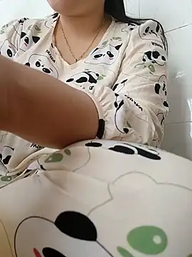 Snapshot of _Babyrose_ chatting on December 19, 2025, 2:59 am Babyrose online show from December 19, 2025, 2:59 am