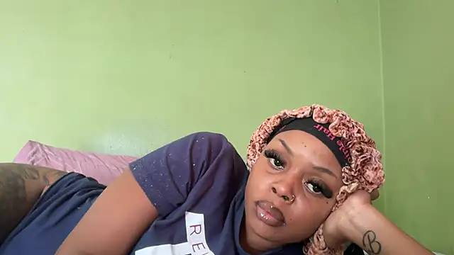 Snapshot of Liaprettygirl chatting on March 23, 2026, 1:22 pm Liaprettygirl online show from March 23, 2026, 1:22 pm