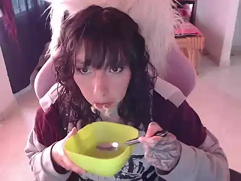 ScarlettShirahoshi online show from April 10, 2026, 5:31 pm