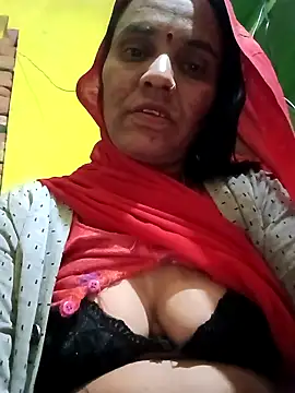 Pinky12A online show from November 18, 2025, 3:04 pm