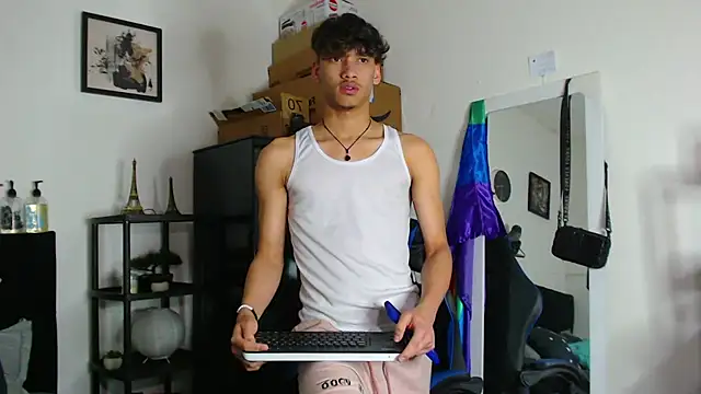 Gael Jones online show from September 25, 2025, 2:28 am