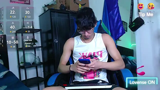 Gael Jones online show from October 1, 2025, 2:27 am