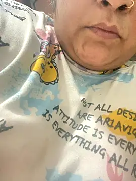 Snapshot of indian-hotmilfs chatting on September 26, 2025, 1:29 pm indian-hotmilfs online show from September 26, 2025, 1:29 pm