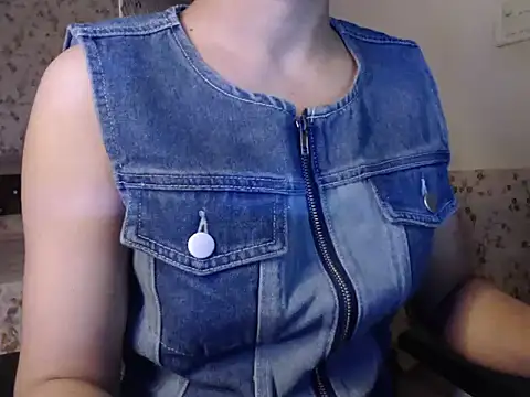 snow white123 online show from October 28, 2025, 9:03 pm