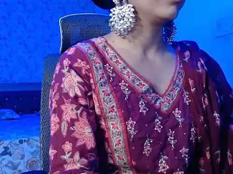 snow white123 online show from December 17, 2025, 9:09 pm