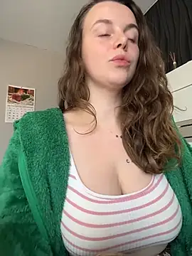 TenderLaGlamor online show from November 25, 2025, 12:16 pm