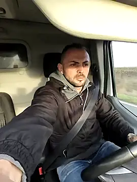 papichulo0099 online show from November 19, 2025, 6:46 am