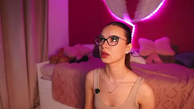 alexxisrae online show from February 23, 2026, 4:14 am