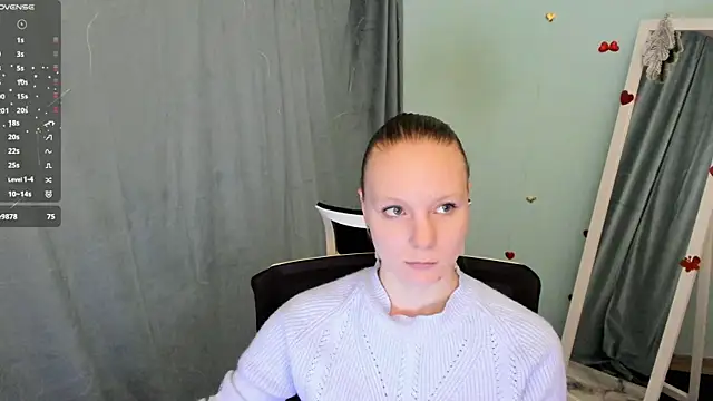 Snapshot of Kassandra_XX chatting on October 9, 2025, 1:44 pm Kassandra XX online show from October 9, 2025, 1:44 pm