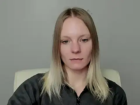 Snapshot of Kassandra_XX chatting on October 8, 2025, 12:17 pm Kassandra XX online show from October 8, 2025, 12:17 pm