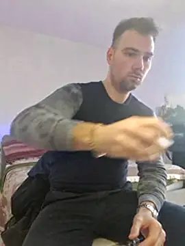 Snapshot of mrlyuis chatting on January 7, 2026, 11:37 am mrlyuis online show from January 7, 2026, 11:37 am