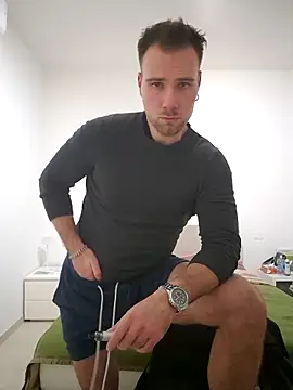 Snapshot of mrlyuis chatting on November 27, 2025, 12:55 am mrlyuis online show from November 27, 2025, 12:55 am