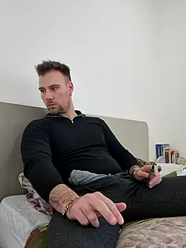 Snapshot of mrlyuis chatting on January 9, 2026, 12:56 pm mrlyuis online show from January 9, 2026, 12:56 pm