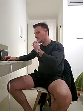 mrlyuis online show from February 26, 2026, 2:00 am