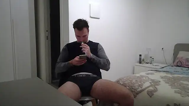 mrlyuis online show from February 14, 2026, 5:02 pm