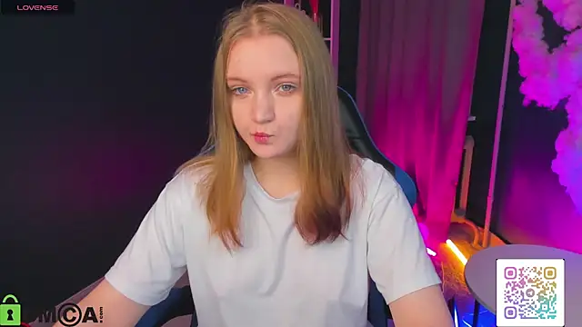 Solefreee online show from October 13, 2025, 3:08 am