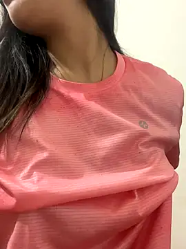 bunny b4nny online show from October 12, 2025, 5:36 pm