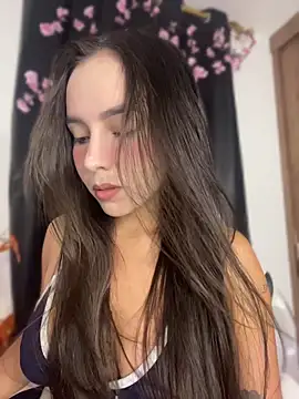 Scarlett05 online show from May 12, 2026, 1:57 am