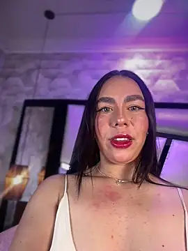 TessaCooper1 online show from May 7, 2026, 8:12 pm