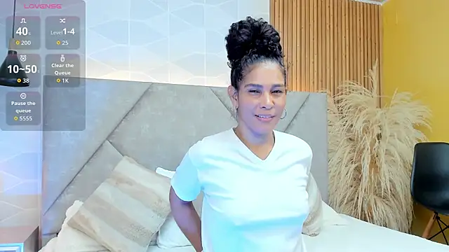 Snapshot of Brunnette_Sensation chatting on February 27, 2026, 6:41 pm Brunnette Sensation online show from February 27, 2026, 6:41 pm