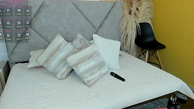 Snapshot of Brunnette_Sensation chatting on November 26, 2025, 6:19 pm Brunnette Sensation online show from November 26, 2025, 6:19 pm