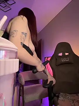 Snapshot of Mariiiiiway chatting on February 9, 2026, 8:51 pm Mariiiiiway online show from February 9, 2026, 8:51 pm