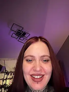 Snapshot of Mariiiiiway chatting on February 10, 2026, 8:52 pm Mariiiiiway online show from February 10, 2026, 8:52 pm