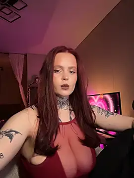 Snapshot of Mariiiiiway chatting on March 4, 2026, 7:10 pm Mariiiiiway online show from March 4, 2026, 7:10 pm