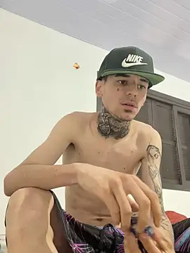 Snapshot of Gabriel17cmkkk chatting on November 6, 2025, 5:17 pm Gabriel17cmkkk online show from November 6, 2025, 5:17 pm