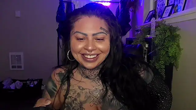 Snapshot of chicanachic13 chatting on June 3, 2026, 5:08 am chicanachic13 online show from June 3, 2026, 5:08 am