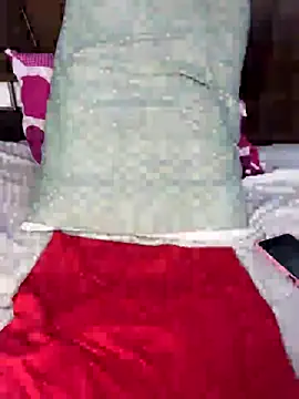 mily 09 online show from December 1, 2025, 4:41 pm