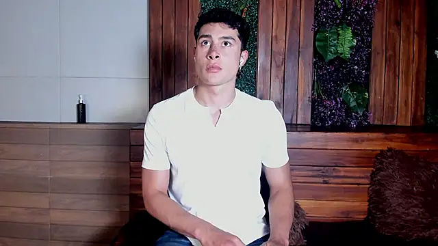 AustinJones  online show from January 18, 2026, 7:17 pm