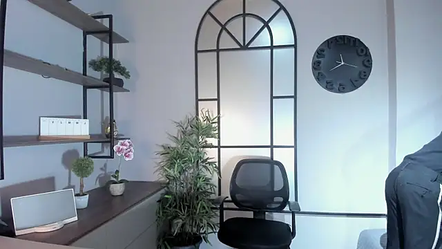 AustinJones  online show from December 20, 2025, 7:28 pm