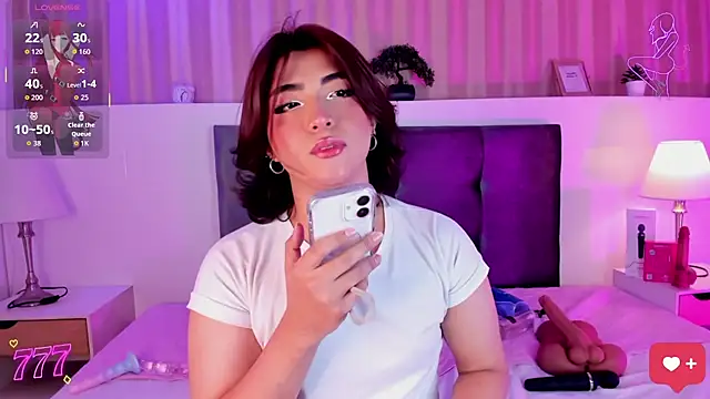 Snapshot of Creamy_Angelo chatting on July 14, 2026, 10:21 am Creamy Angelo online show from July 14, 2026, 10:21 am