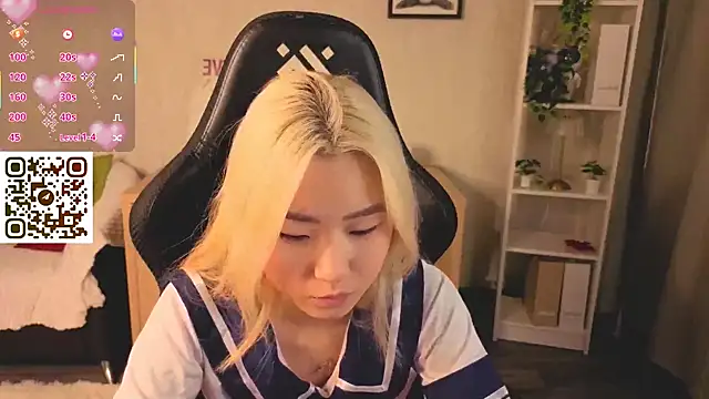 Aisi 18 online show from January 13, 2026, 1:09 am