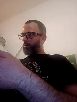 Snapshot of whatYwantMorrre chatting on October 9, 2025, 11:00 am whatYwantMorrre online show from October 9, 2025, 11:00 am