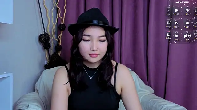 ColettaMejias online show from November 14, 2025, 8:12 pm