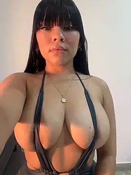 Snapshot of BrendaCrean chatting on February 18, 2026, 12:56 pm BrendaCrean online show from February 18, 2026, 12:56 pm