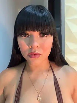 BrendaCrean online show from September 22, 2025, 11:38 am