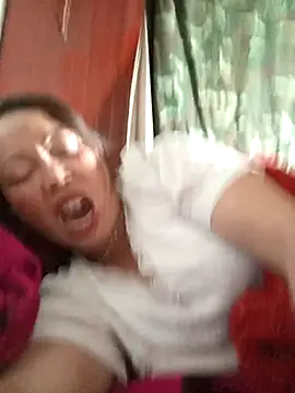 Snapshot of _Helala_ chatting on November 21, 2025, 2:05 pm Helala online show from November 21, 2025, 2:05 pm