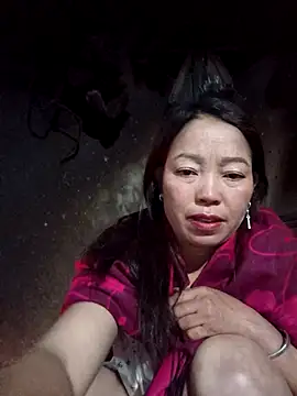 Snapshot of _Helala_ chatting on November 4, 2025, 12:03 am Helala online show from November 4, 2025, 12:03 am