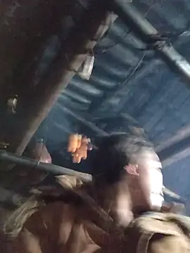 Snapshot of _Helala_ chatting on December 2, 2025, 12:40 pm Helala online show from December 2, 2025, 12:40 pm